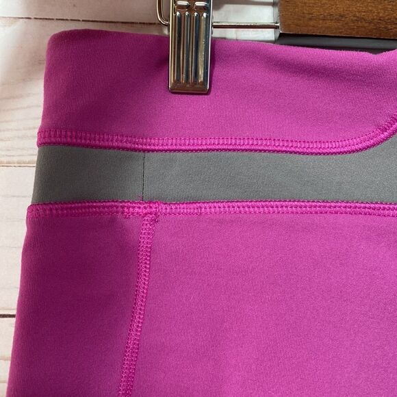 Lole Women's Motion Crop Capris Leggings - Picture 13 of 16